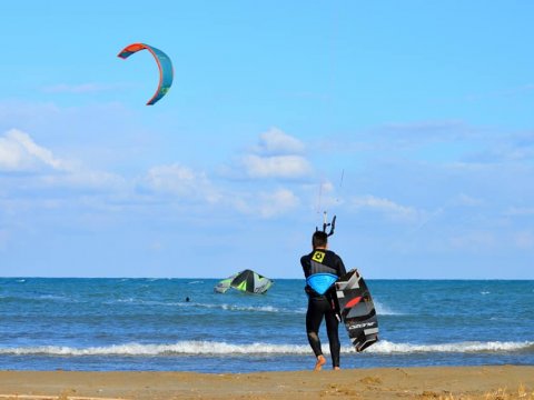 kitesurf-lessons-heraklion-crete-courses-greece-μαθηματα.jpg2
