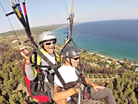 paragliding-tandem-flights-chalkidiki-grece-αλεξιπτωτο-πλαγιας-παραπεντε.jpg9