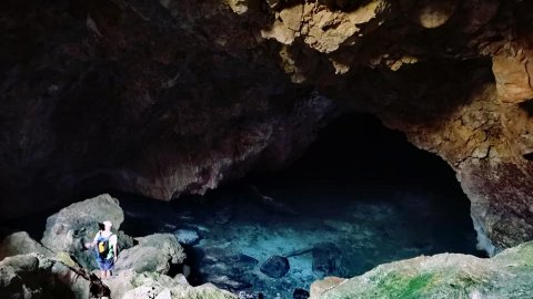 hiking-tour-methana-volcano-greece-peristera-cave-πεζοπορια.jpg9