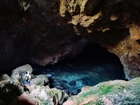 hiking-tour-methana-volcano-greece-peristera-cave-πεζοπορια.jpg9