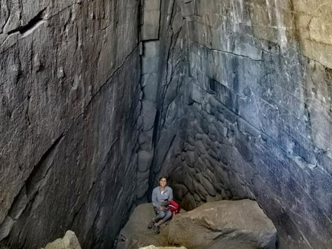 hiking-tour-methana-volcano-greece-peristera-cave-πεζοπορια.jpg2