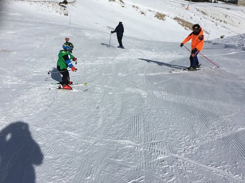 ski-snowboard-lessons-kalavryta-helmos-greece-μαθηματα.jpg7