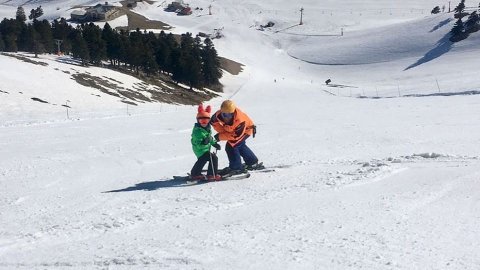 ski-snowboard-lessons-kalavryta-helmos-greece-μαθηματα.jpg3