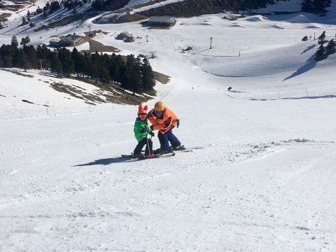 ski-snowboard-lessons-kalavryta-helmos-greece-μαθηματα.jpg3