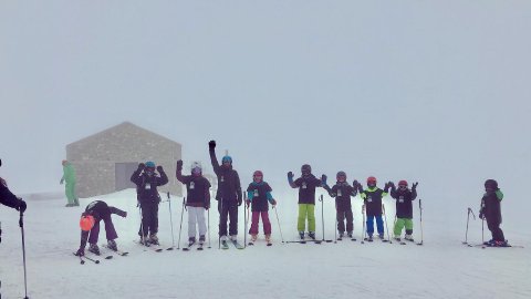 ski-snowboard-lessons-parnassos-μαθηματα-greece-χιονοδρομικο-center.jpg6