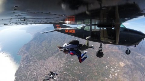 skydive-athens-attica-greece-tandem-flighs-ελεύθερη-πτωση-αλεξιπτωτο