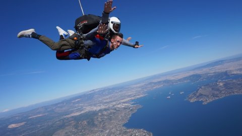 skydive-athens-attica-greece-tandem-flighs-ελεύθερη-πτωση-αλεξιπτωτο.jpg4