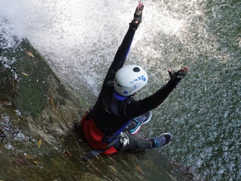 Canyoning-pelion-greece.jpg2