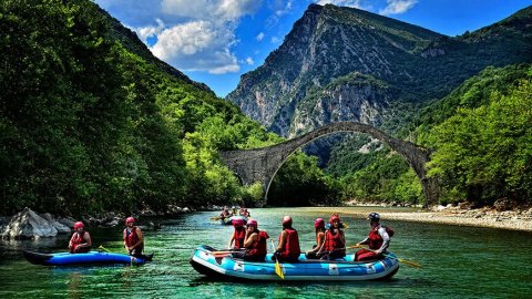 Rafting at Arachtos River Tzumerka