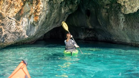 sea-kayak-crete-sfakia-loutro-greece-creta.jpg6