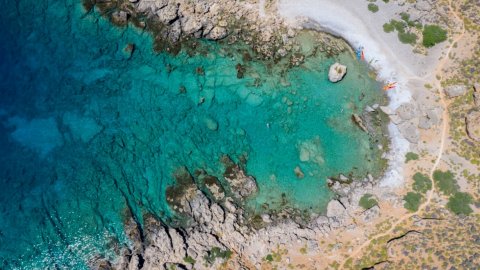 sea-kayak-crete-sfakia-loutro-greece-creta