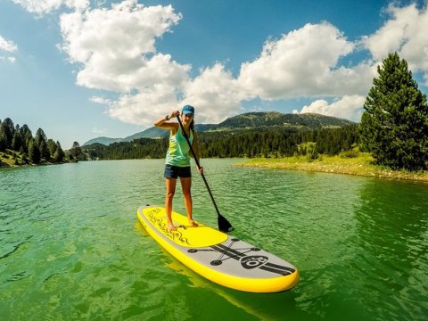 sup-lake-metsovo-aoos-greece-stand-up-paddle.jpg5