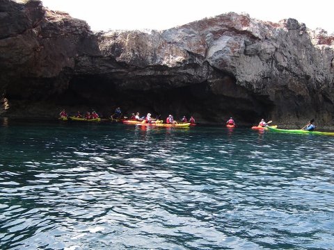 sea-kayak-hiking-snorkeling-mykonos-greece-πεζοπορια.jpg5