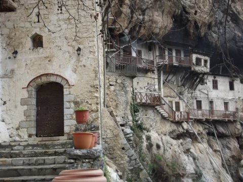 hiking-lousios-river-gorge-φαραγγι-ποταμος-λουσιος-canyon-πεζοπορια-greece-ποταμι (4)