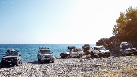 4x4-halkidiki-jeep-safari-trip-kassandra-offroad-greece-tour.jpg12