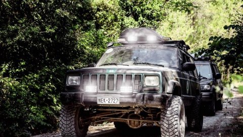 4x4-halkidiki-jeep-safari-trip-kassandra-offroad-greece-tour.jpg9