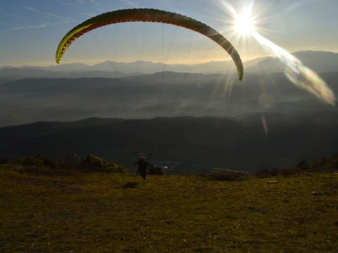 παραπεντε-paragliding-flight-zagori-zagorochoria-αλεξιπτωτο-πλαγιας-ασπραγγέλοι-greece