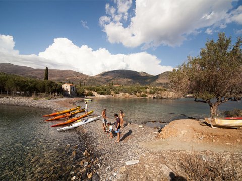 sea-kayak-limeni-mani-diros-caves-greece.jpg3