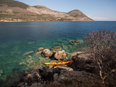 sea-kayak-limeni-mani-diros-caves-greece.jpg2
