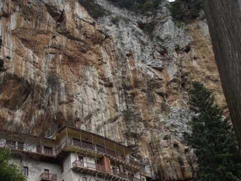 hiking-lousios-pezoporia-greece-trekking-gorge-canyon (7)