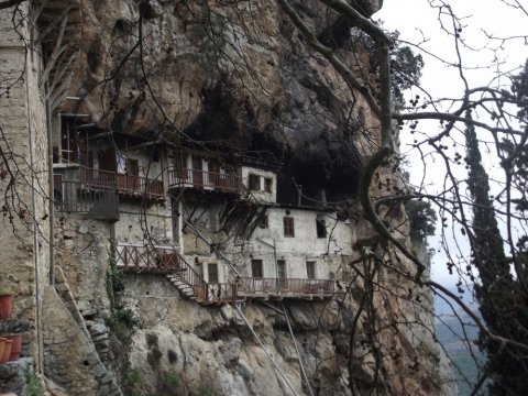 hiking-lousios-pezoporia-greece-trekking-gorge-canyon (8)