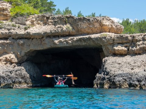 sea-kayak-explore-navarino-bey-greece-messinia-tour.jpg2