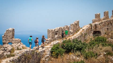 hiking-navarino-bay-greece-messinia-πεζοπορία.jpg2