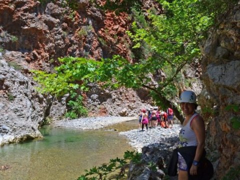 river-trekking-bolovinena-canyon-evia-greece-euboea-hiking-πεζοπορία-φαράγγι-ποτάμι.jpg8