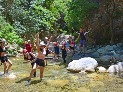 river-trekking-bolovinena-canyon-evia-greece-euboea-hiking-πεζοπορία-φαράγγι-ποτάμι.jpg4