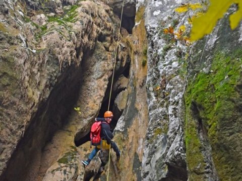 canyoning-havos-gorge-evia-greece-euboea-χαβος-φαράγγι.jpg3