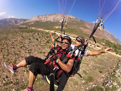 paragliding-Delphi-Greece-παραπεντε-αλεξιπτωτο-πλαγιας-Δελφούς.jpg13