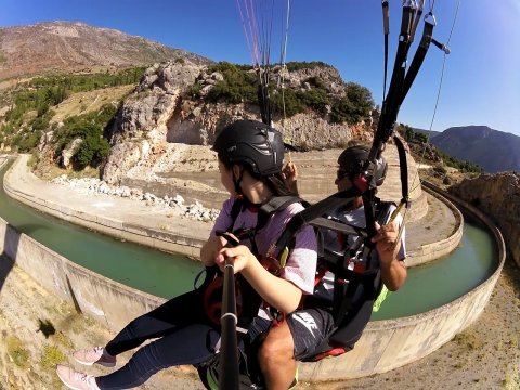 paragliding-Delphi-Greece-παραπεντε-αλεξιπτωτο-πλαγιας-Δελφούς.jpg11
