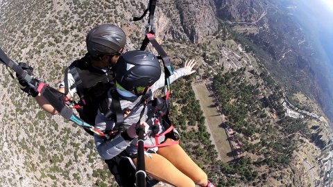 paragliding-arachova-parnassos-greece-αλεξιπτωτο-πλαγιας-παταπεντε.jpg3