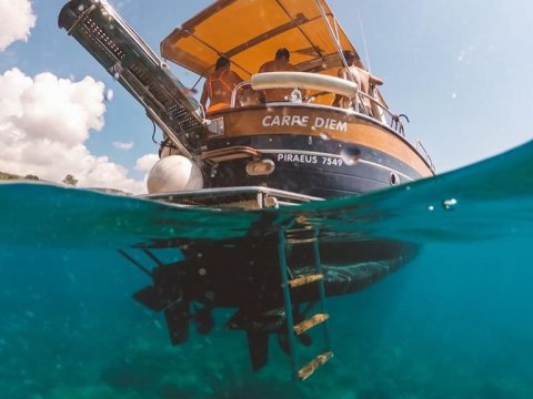 boat-trip-mani-greece-cruise