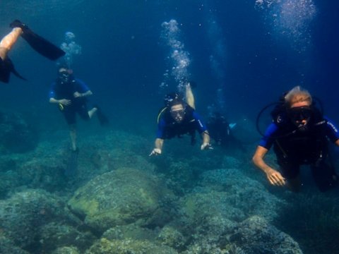 scuba-diving-toroni-chalkidiki-azure-greece-καταδυσεις-center
