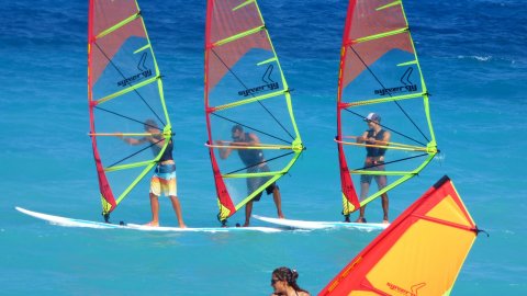 Μαθήματα Windsurf στην Ρόδο