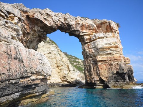 paxos-antipaxos-boat-trip-cruise-greece-blue-cave-σκάφος-παξους-αντιπαξους.jpg12