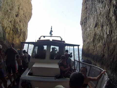 paxos-antipaxos-boat-trip-cruise-greece-blue-cave-σκάφος-παξους-αντιπαξους.jpg7