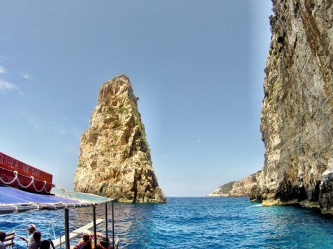paxos-antipaxos-boat-trip-cruise-greece-blue-cave-σκάφος-παξους-αντιπαξους.jpg3