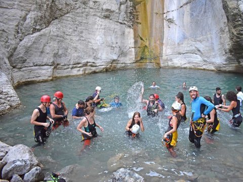 canyoning-manikia-gorge-evia-greece-canyon-φαράγγι.jpg2