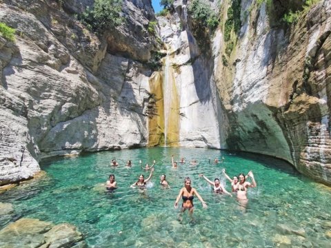 river-trekking-hiking-manikia-waterfalls-evia-greece-πεζοπορια-καταρράκτες.jpg2