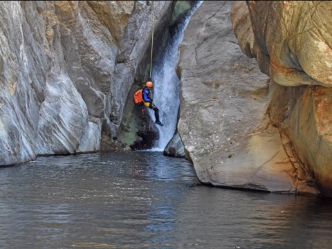 canyoning-dypotama-evia-greece-gorge.jpg5