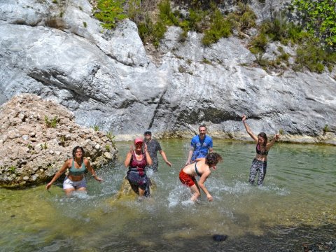 river-trekking-bolovinaina-nileas-evia-hiking-canyon-gorge-φαραγγια-ευβοια-πολοβίναινα-greece.jpg3