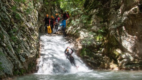river-trekking-canyonig-neda-camping-greece-πεζοπορια.jpg10
