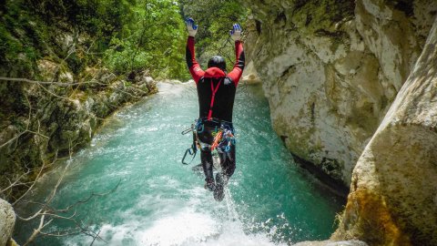 river-trekking-canyonig-neda-camping-greece-πεζοπορια.jpg6