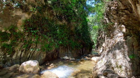 river-trekking-canyonig-neda-camping-greece-πεζοπορια