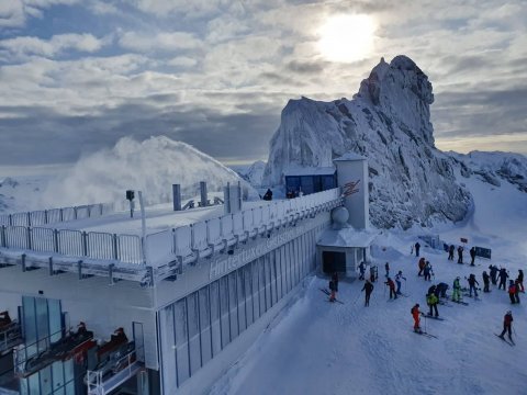 austria-ski-resort-hintertuxer.jpg9