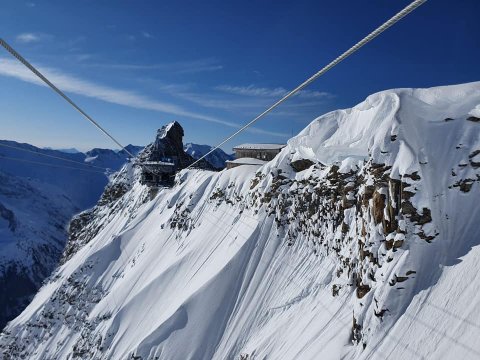 austria-ski-resort-hintertuxer.jpg2