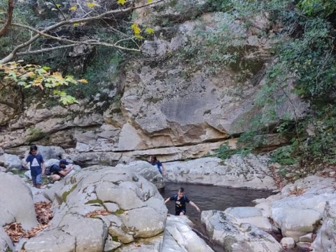 rapel-river-trekking-greece-pelion-hiking