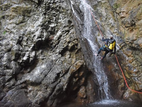 canyoing-vasilika-papades-waterfalls-greece-φαραγγι-βασιλικων-καταρρακτες-παπαδες.jpg10